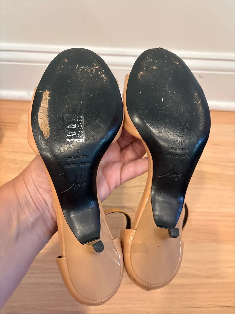 Giuseppe Zanotti tan patent leather sandals with kitten heel & ankle strap sz 37
